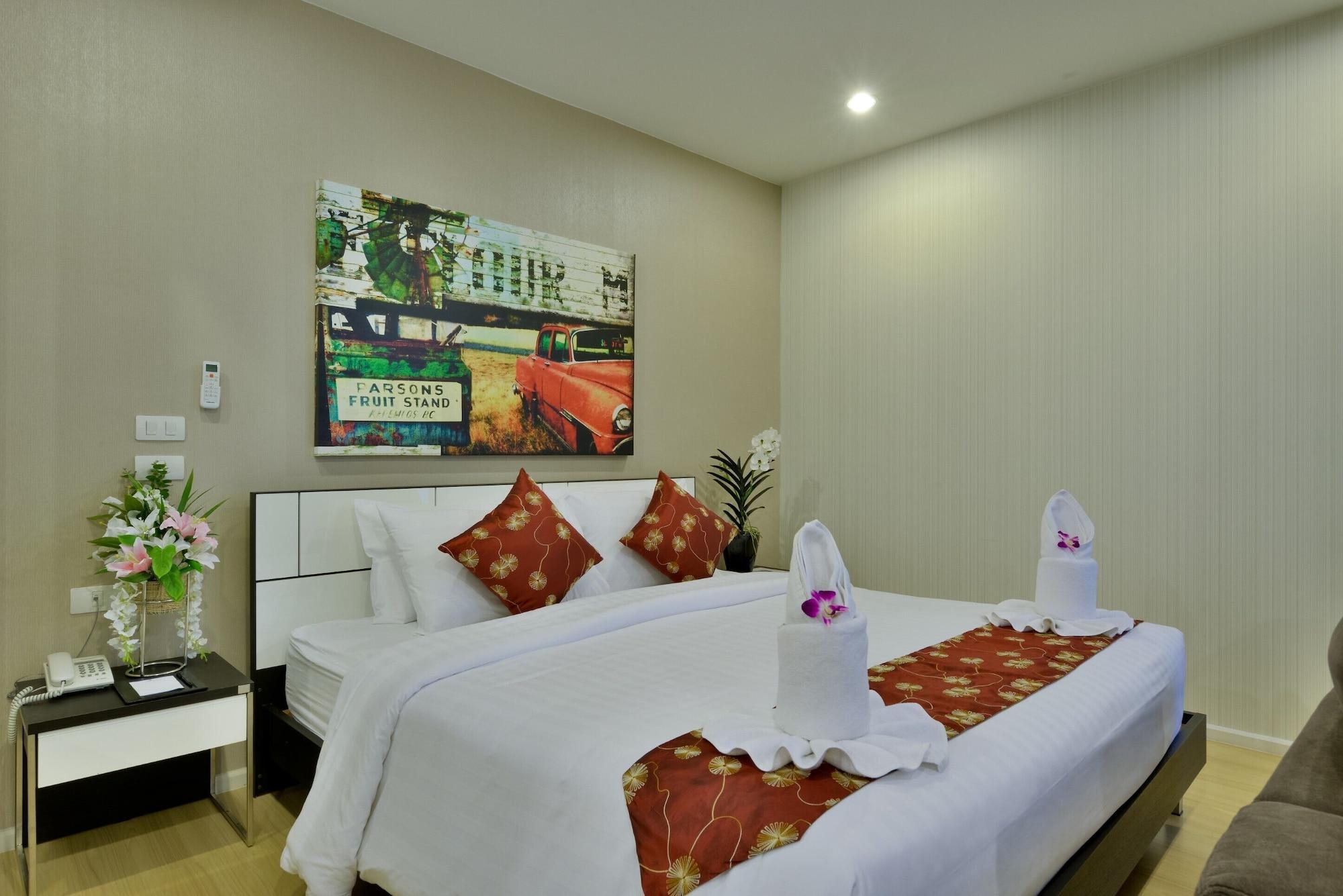 Icheck Inn Skyy Sukhumvit 1 Bangkok Bagian luar foto