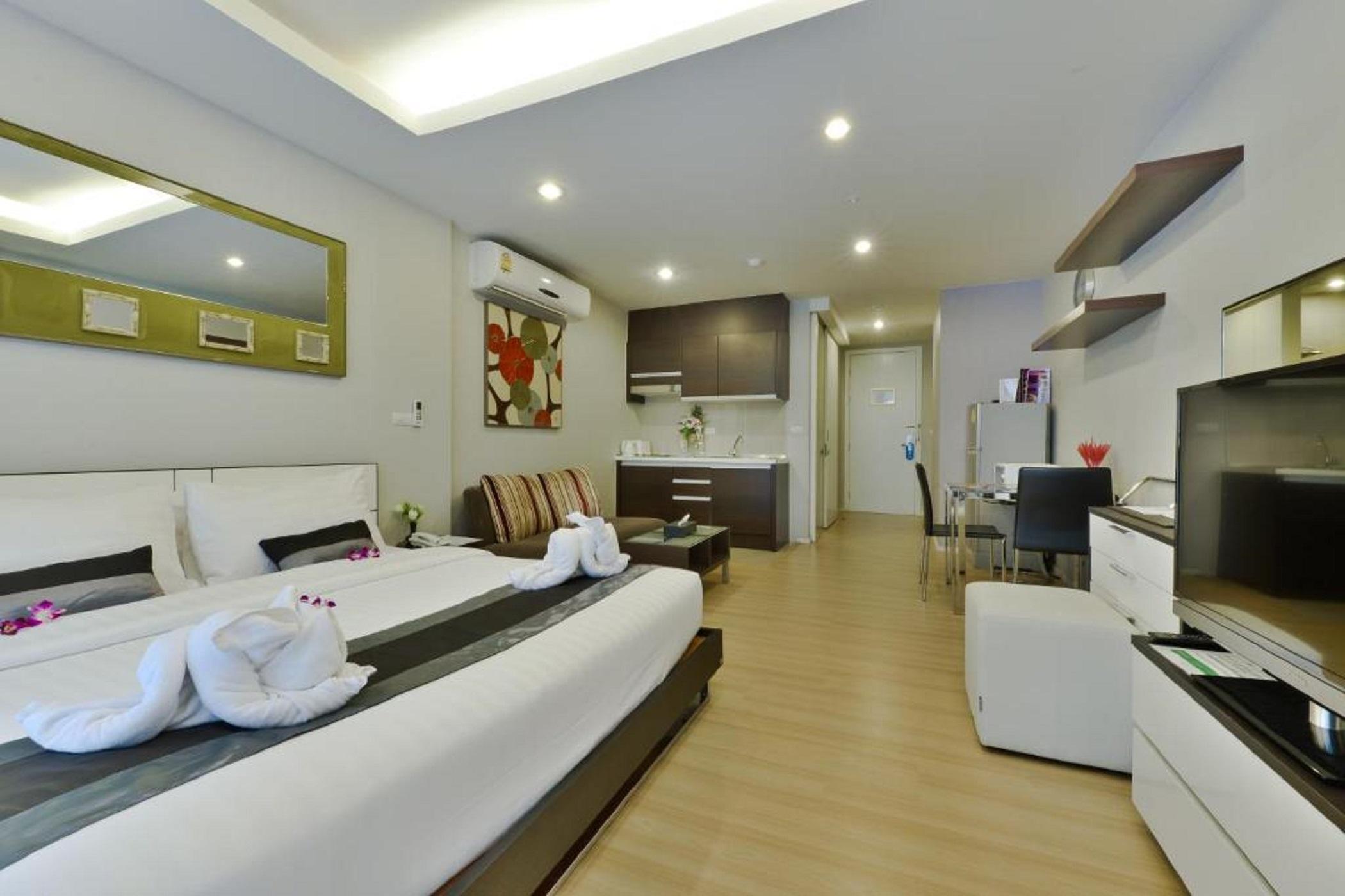 Icheck Inn Skyy Sukhumvit 1 Bangkok Bagian luar foto