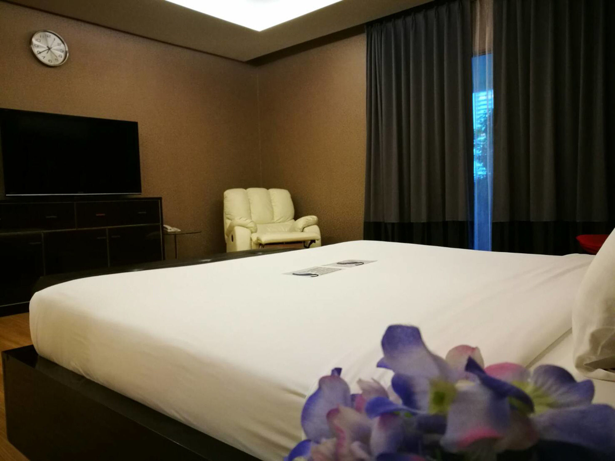 Icheck Inn Skyy Sukhumvit 1 Bangkok Bagian luar foto