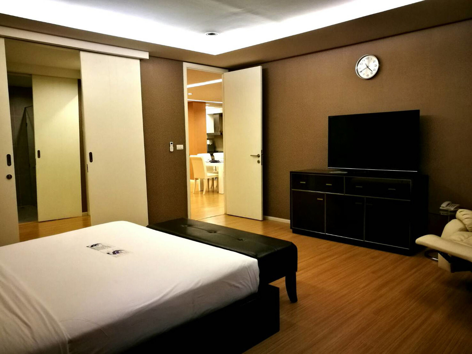 Icheck Inn Skyy Sukhumvit 1 Bangkok Bagian luar foto